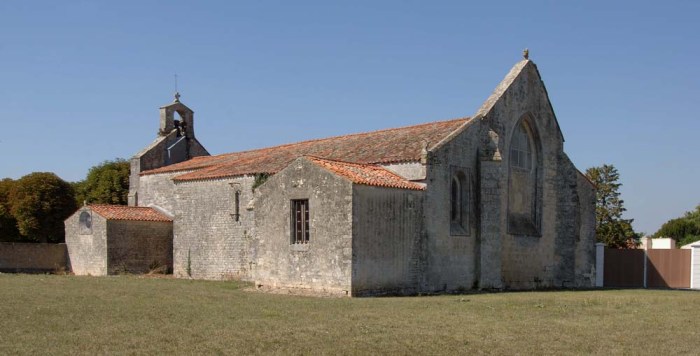 FORGES d'AUNIS eglise