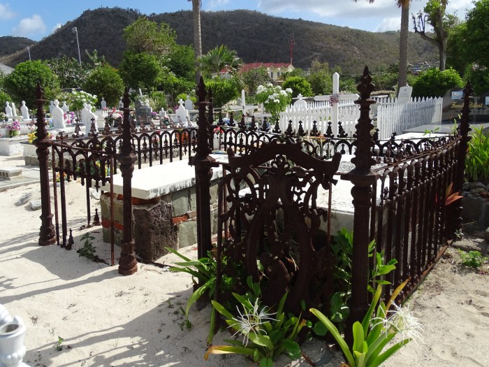 Les tombes « Suédoises » du cimetière de Saint-Jean 1ère promenade