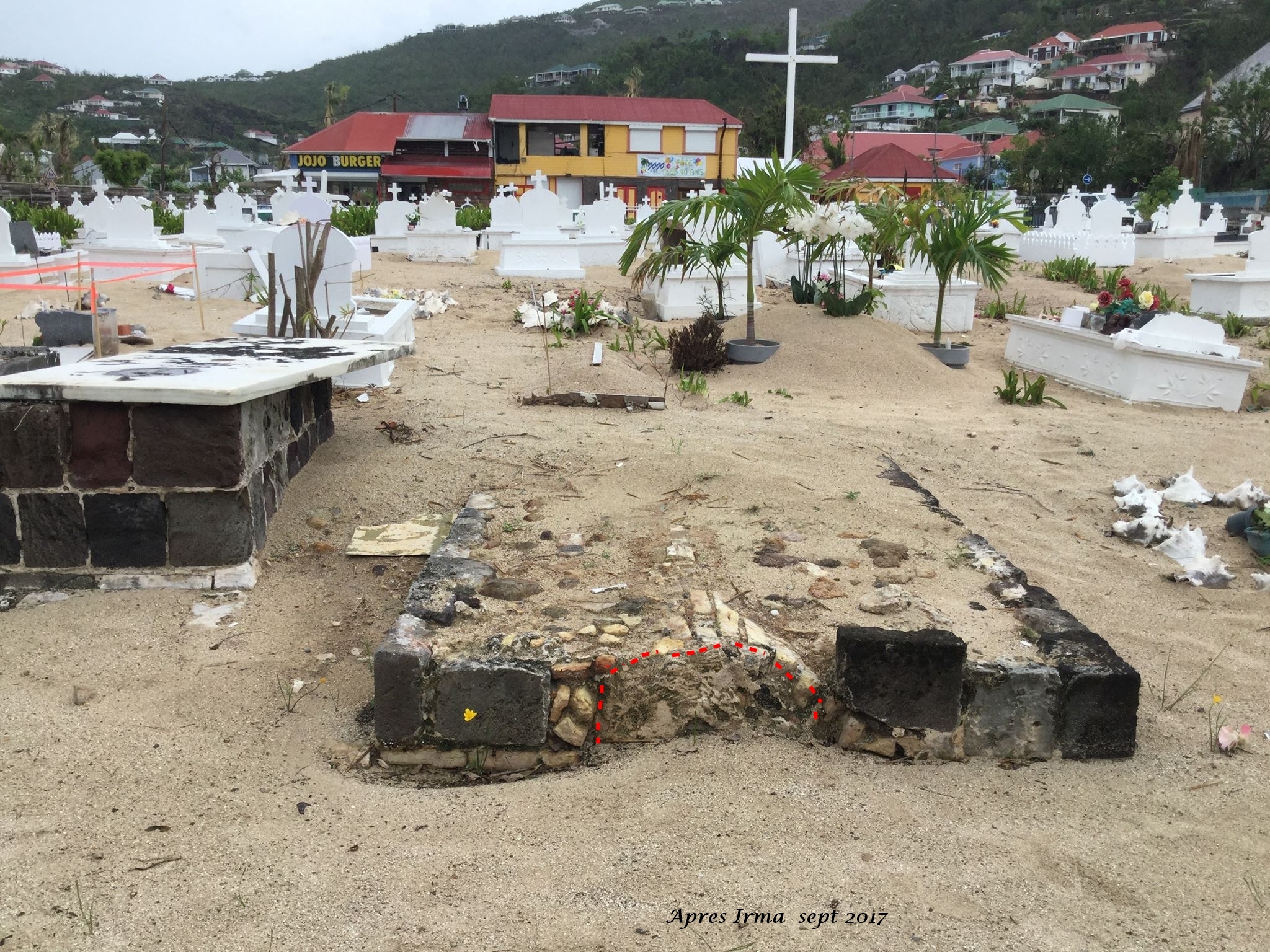 Tombe Uddenberg - Johnny Hallyday après Irma